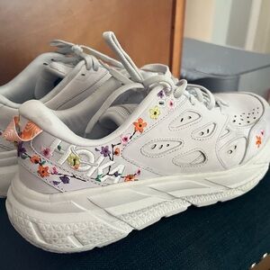 Like New Hoka Clifton L trainers in Nimbus Cloud 8.5 women